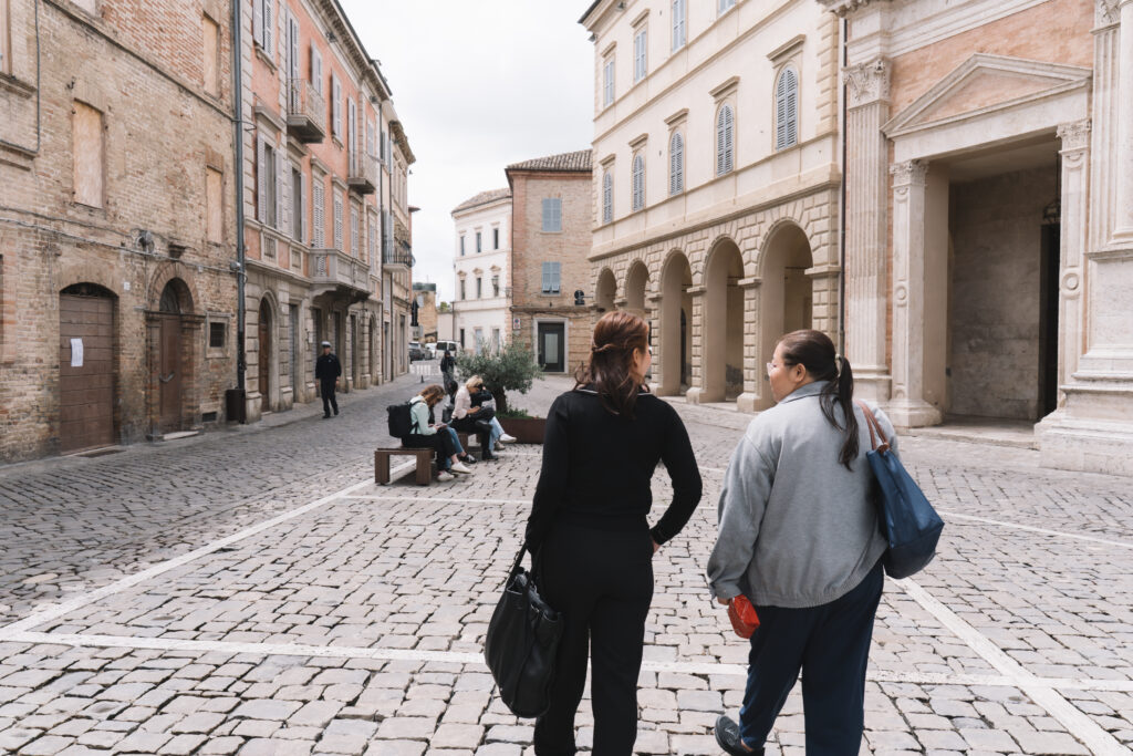 Community Learning. Residential Courses in Italy for International Students.